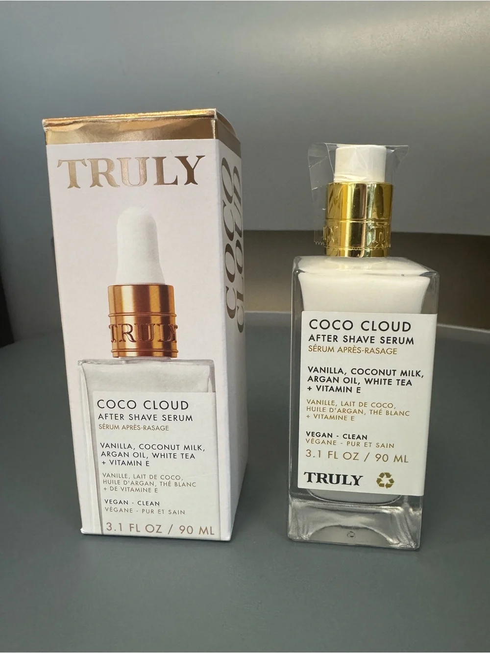 TRULY Coco Cloud After Shave Serum - White & Gold